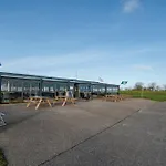 De Strandloper Vakantiehuisje Aan Het Strand - Ferienwohnung Am Meer